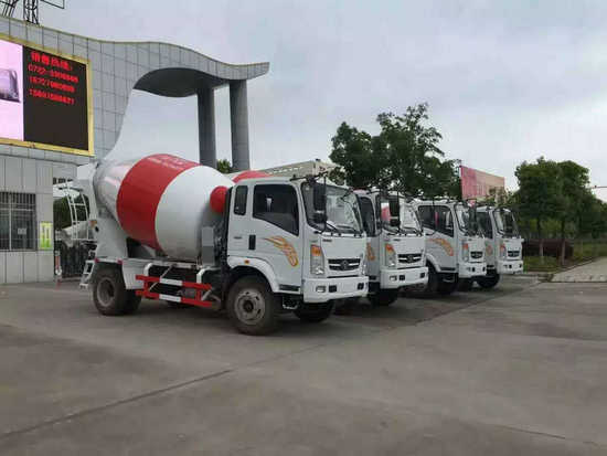 重汽豪曼攪拌車(5方)